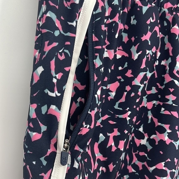 Sweaty Betty On Your Marks 4” Running Shorts Large New with tags! - Picture 11 of 16